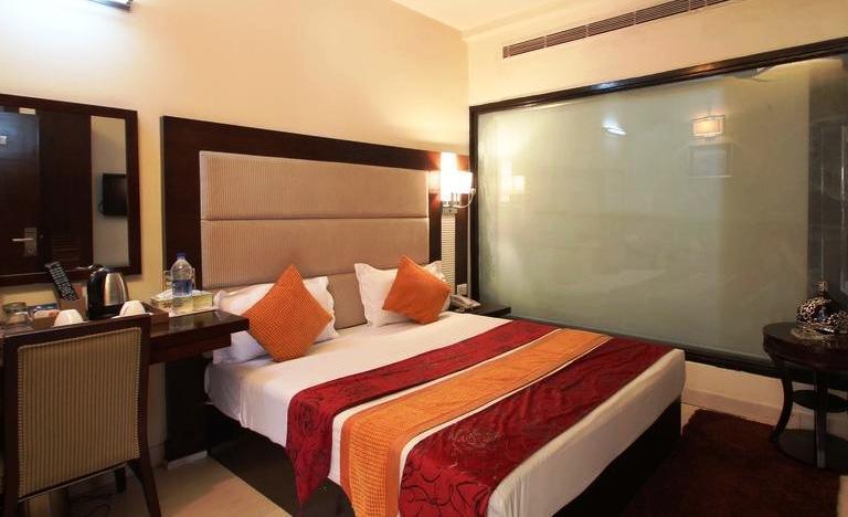The Grand Hotel Bizzotel Gurgaon Exterior foto
