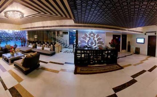 The Grand Hotel Bizzotel Gurgaon Exterior foto
